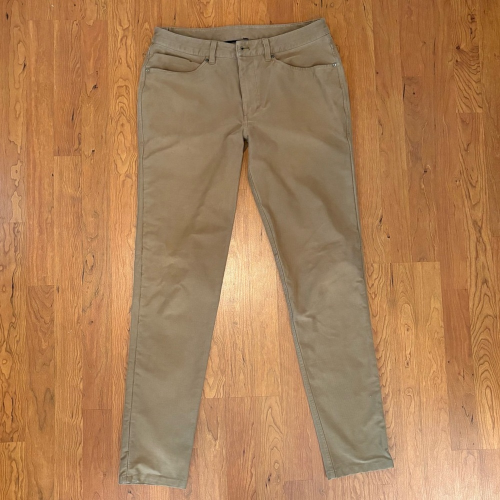Lululemon Khaki colored 5+ pocket pants Size 32x34